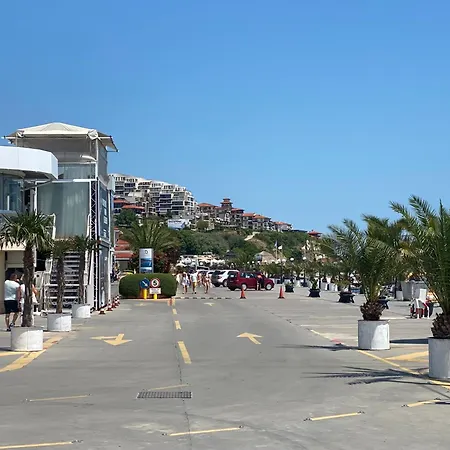 Apartment Horizon 13 'a' *